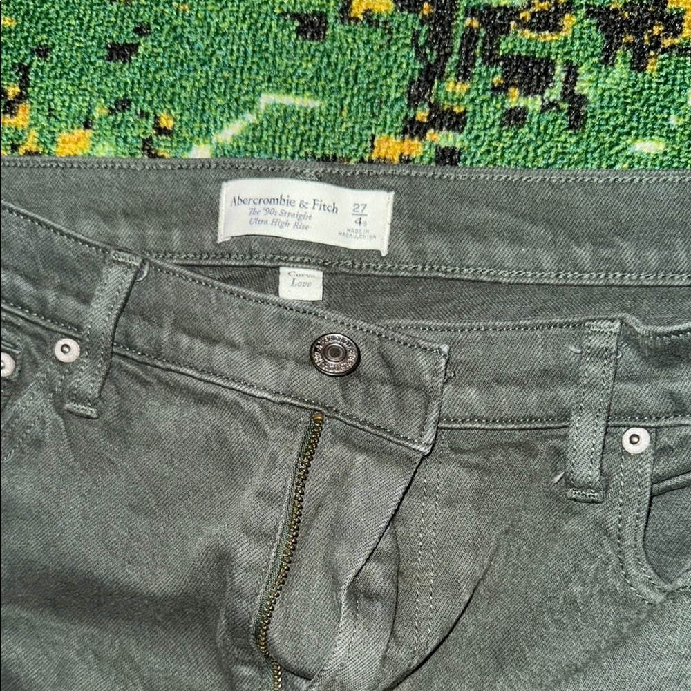 A&F green 90s straight jeans